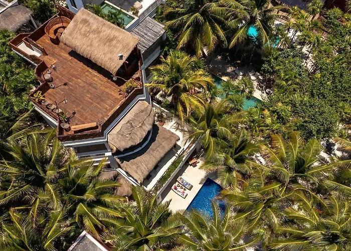 Nft Beachfront At Soliman Bay, Tulum Villa Balcheil